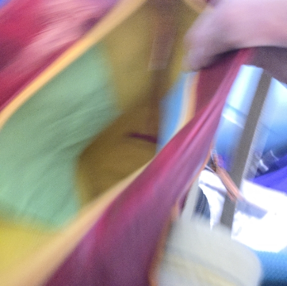 Recycled bus seats tote - Picture 7 of 12